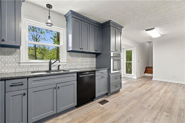 4690 Nutmeg Way SW, Lilburn, GA 30047