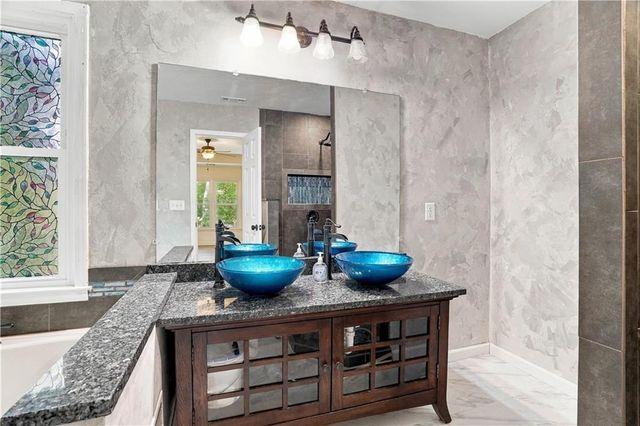 4690 Nutmeg Way SW, Lilburn, GA 30047