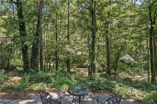 4690 Nutmeg Way SW, Lilburn, GA 30047