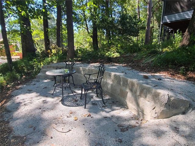 4690 Nutmeg Way SW, Lilburn, GA 30047