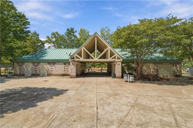4690 Nutmeg Way SW, Lilburn, GA 30047