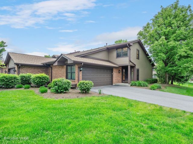 131 White Birch Lane, Westmont, IL 60559