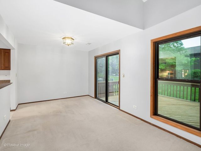 131 White Birch Lane, Westmont, IL 60559