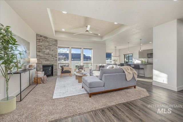 2415 W Sheridan Ave, Nampa, ID 83686