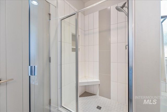 2415 W Sheridan Ave, Nampa, ID 83686