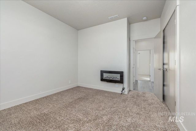 2415 W Sheridan Ave, Nampa, ID 83686