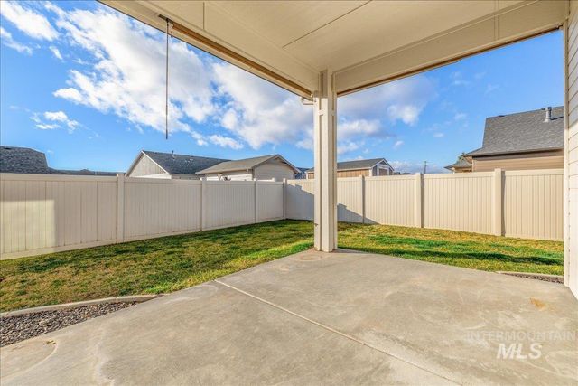 2415 W Sheridan Ave, Nampa, ID 83686