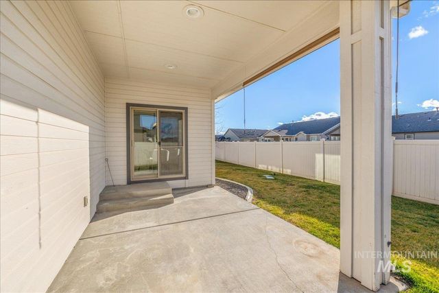 2415 W Sheridan Ave, Nampa, ID 83686