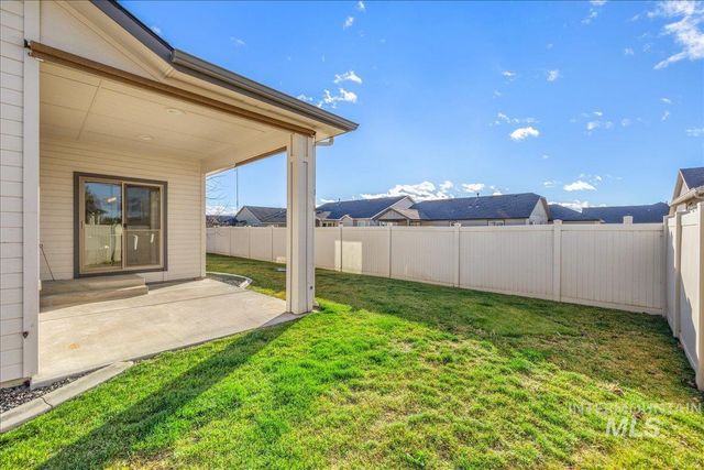 2415 W Sheridan Ave, Nampa, ID 83686