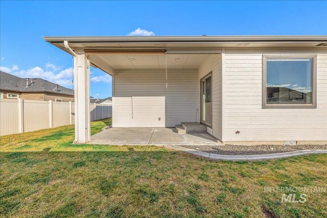 2415 W Sheridan Ave, Nampa, ID 83686