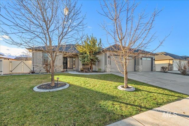 2415 W Sheridan Ave, Nampa, ID 83686