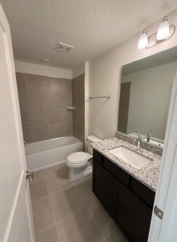 2006 EDUCATION ST, St Cloud, FL 34771