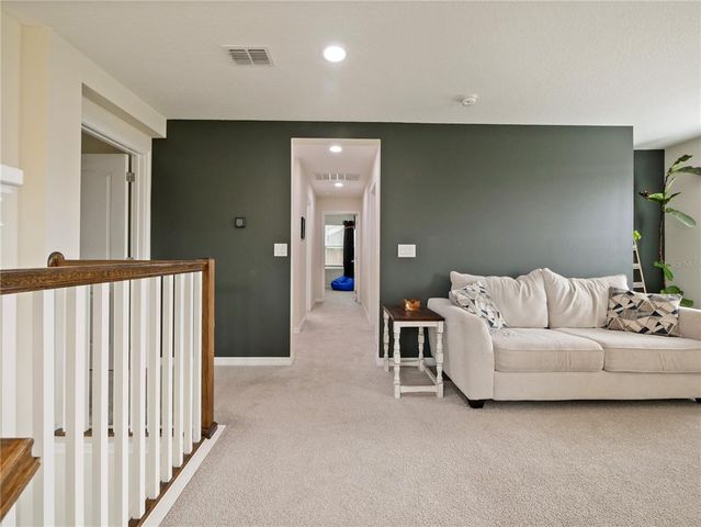 7043 OXBOW ROAD, Minneola, FL 34715