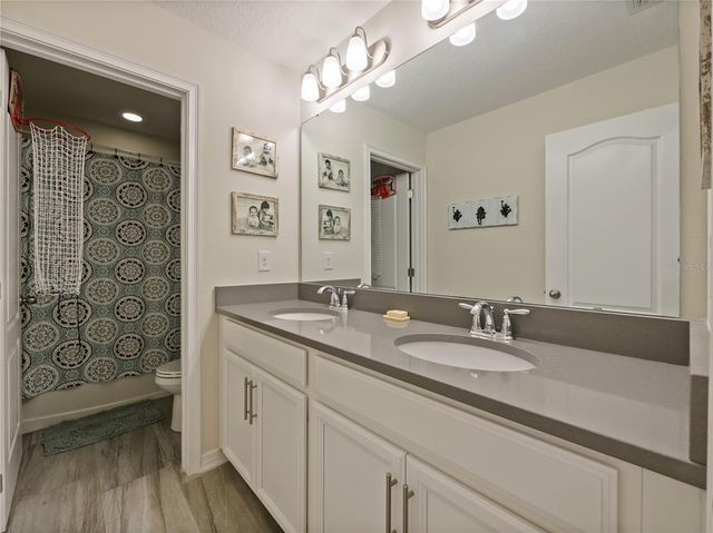 7043 OXBOW ROAD, Minneola, FL 34715