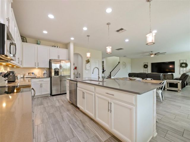 7043 OXBOW ROAD, Minneola, FL 34715