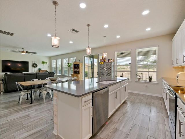 7043 OXBOW ROAD, Minneola, FL 34715