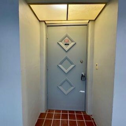 330 SE 2nd Street 202g, Hallandale Beach, FL 33009