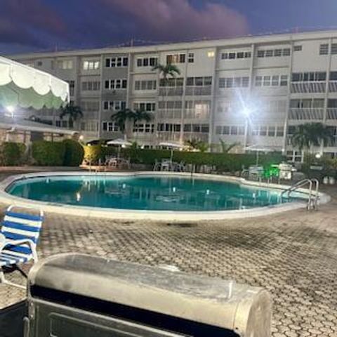 330 SE 2nd Street 202g, Hallandale Beach, FL 33009