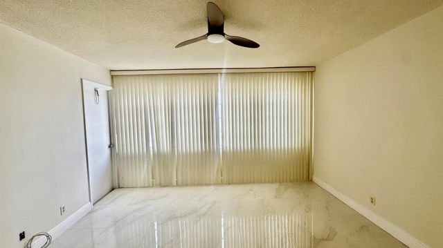 330 SE 2nd Street 202g, Hallandale Beach, FL 33009
