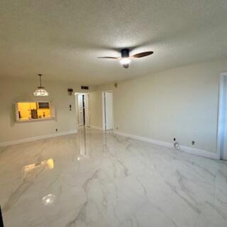 330 SE 2nd Street 202g, Hallandale Beach, FL 33009