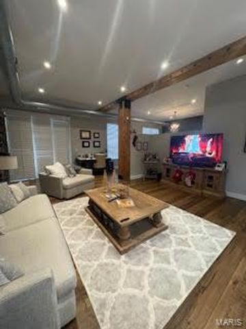 630 Emerson Road 104, Creve Coeur, MO 63141