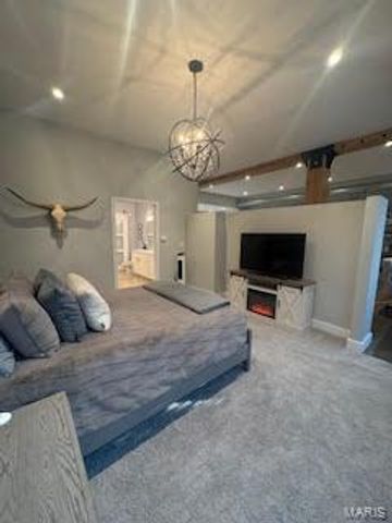 630 Emerson Road 104, Creve Coeur, MO 63141