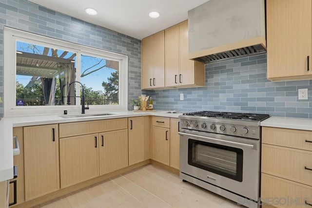 2003 Caminito Circulo Norte, La Jolla, CA 92037