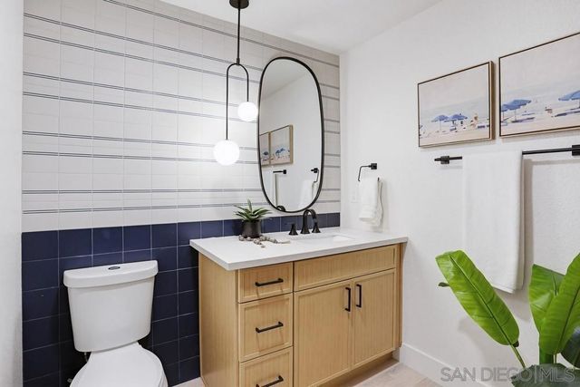 2003 Caminito Circulo Norte, La Jolla, CA 92037