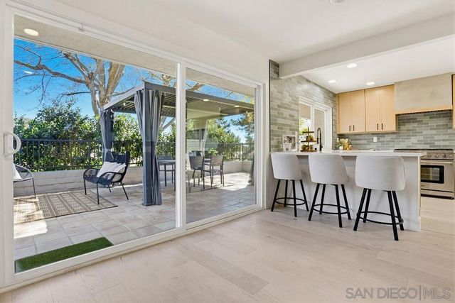 2003 Caminito Circulo Norte, La Jolla, CA 92037