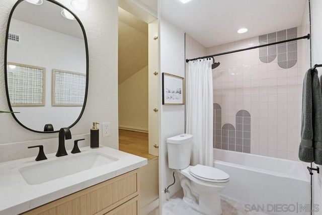 2003 Caminito Circulo Norte, La Jolla, CA 92037