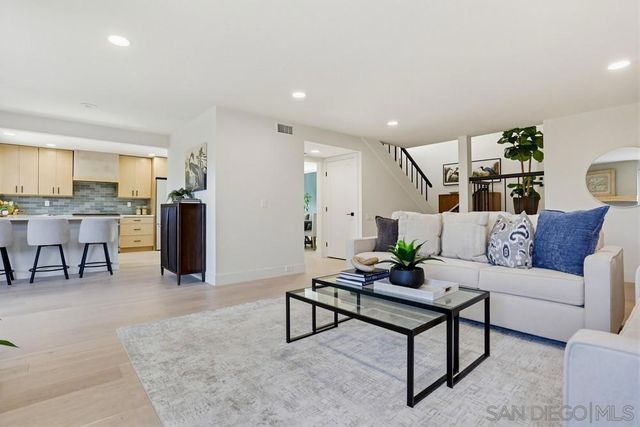 2003 Caminito Circulo Norte, La Jolla, CA 92037