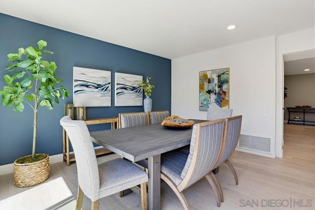 2003 Caminito Circulo Norte, La Jolla, CA 92037