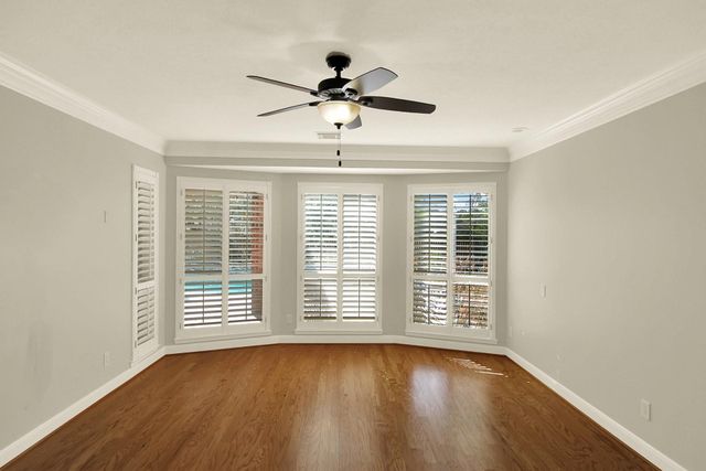 601 Forest Bend Lane, Friendswood, TX 77546