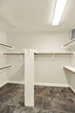 601 Forest Bend Lane, Friendswood, TX 77546