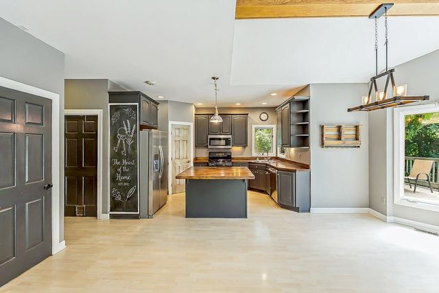 8208 Parker Road, Saline, MI 48176
