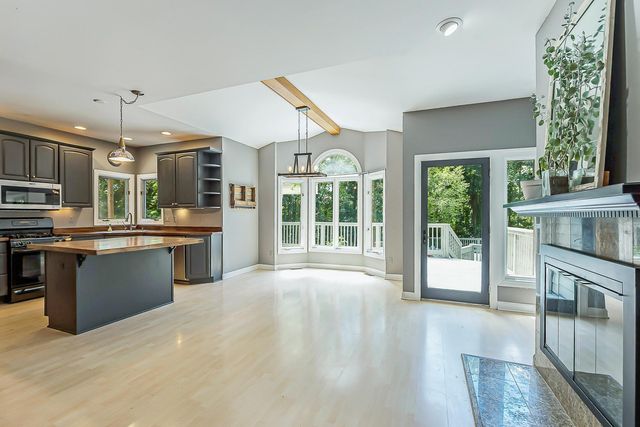 8208 Parker Road, Saline, MI 48176