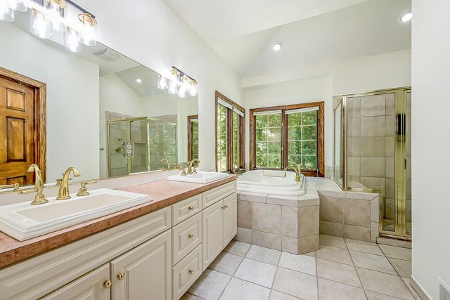 8208 Parker Road, Saline, MI 48176