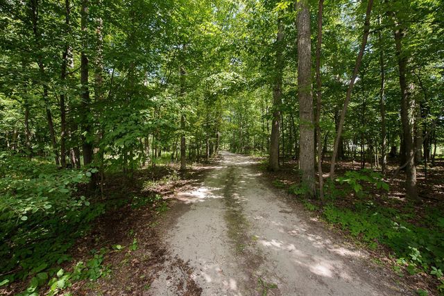 8208 Parker Road, Saline, MI 48176