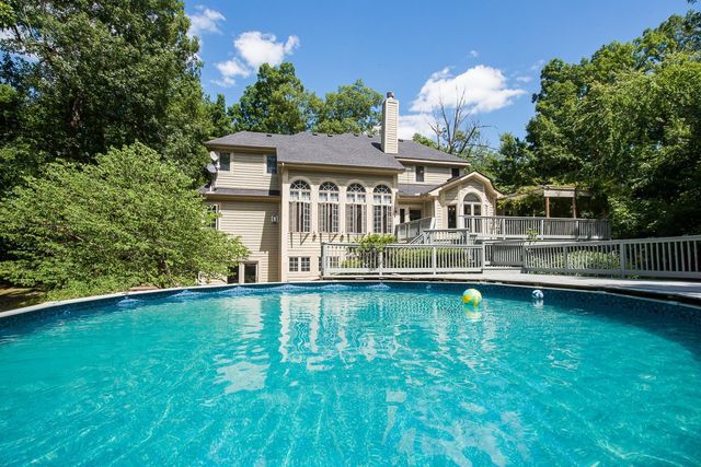 8208 Parker Road, Saline, MI 48176