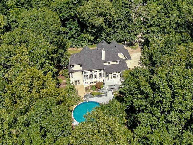 8208 Parker Road, Saline, MI 48176