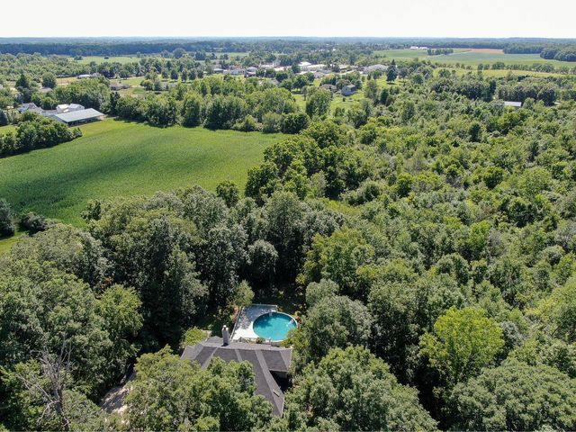 8208 Parker Road, Saline, MI 48176
