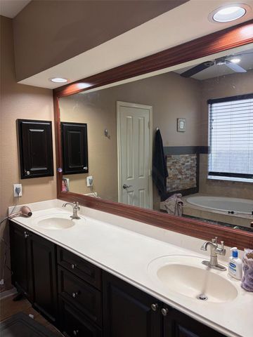 19 Lyreleaf Place, Spring, TX 77382