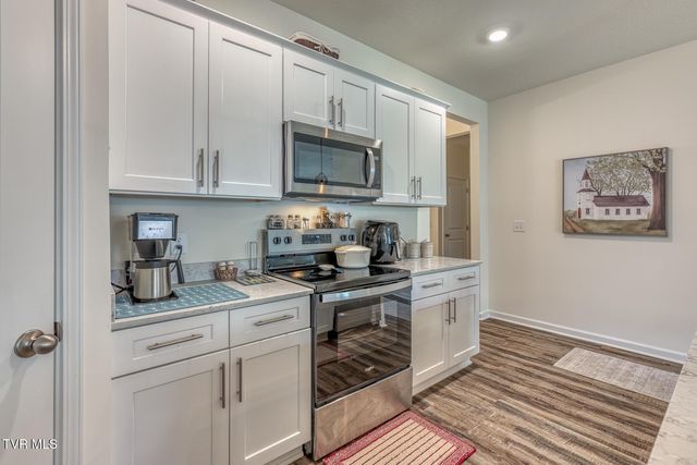 1028 Tara Court, Blountville, TN 37617