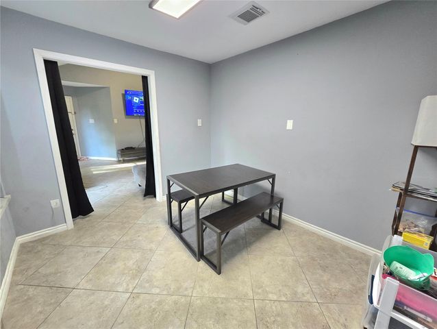 5205 Winding Brook Drive, Dickinson, TX 77539