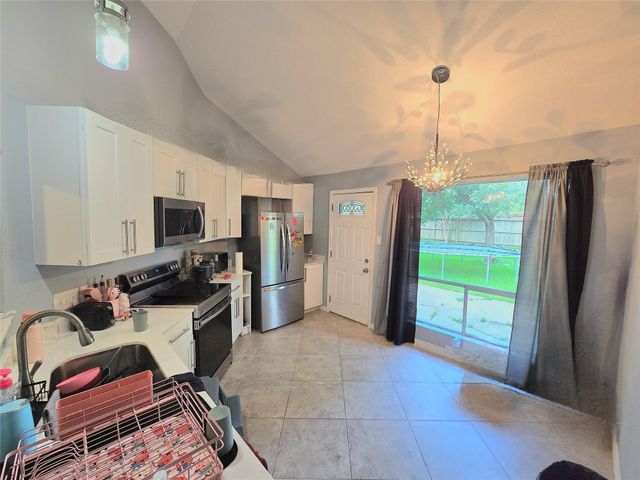 5205 Winding Brook Drive, Dickinson, TX 77539
