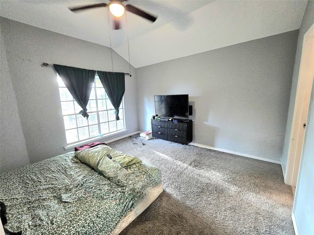 5205 Winding Brook Drive, Dickinson, TX 77539