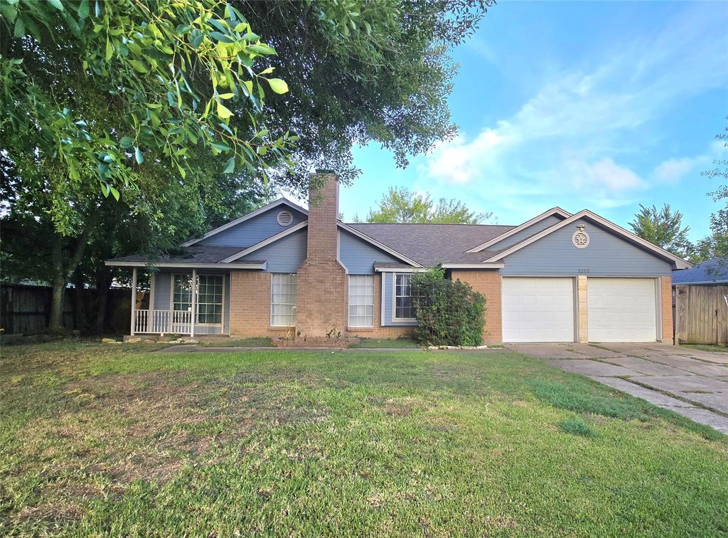 5205 Winding Brook Drive, Dickinson, TX 77539