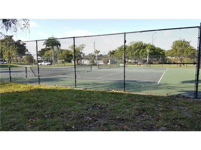 212 Lake Pointe Dr 113, Oakland Park, FL 33309