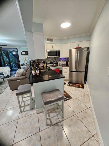 212 Lake Pointe Dr 113, Oakland Park, FL 33309