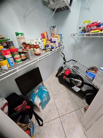 212 Lake Pointe Dr 113, Oakland Park, FL 33309